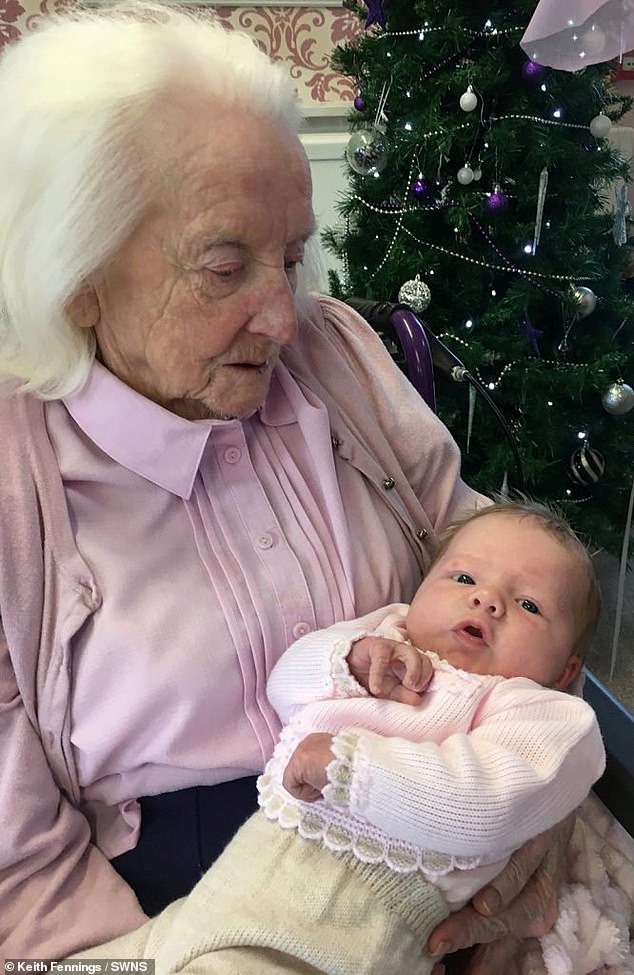 100 years old, meets the first baby girl born in her family after 75 years